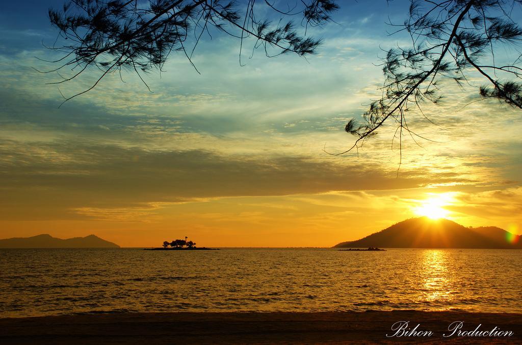 Mimiland Batu Payung Hotel Singkawang Esterno foto